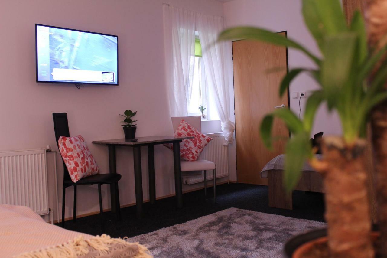 Apartmany Caffe & Grill رودنيتسي ناد لابيم المظهر الخارجي الصورة