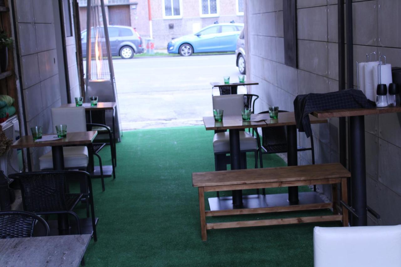Apartmany Caffe & Grill رودنيتسي ناد لابيم المظهر الخارجي الصورة